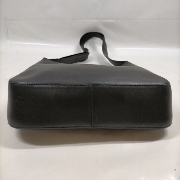 ✨SOLD✨ PRADA • AUTHENTIC VINTAGE BLACK GENUINE LEATHER LOGO STRAP SHOULDER BAG - Picture 3 of 9